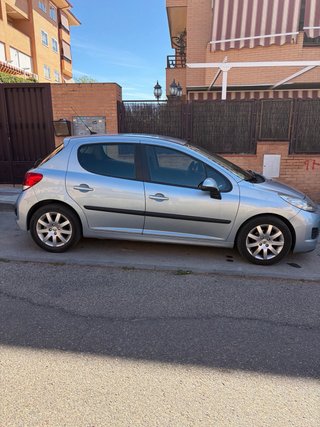 Peugeot 207 2009