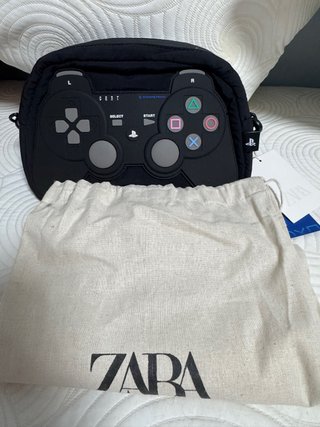 Borsa Mando PlayStation Dualshock di Zara