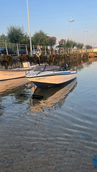 Lancha 450 rio top con motor 40hp 4T y atraque