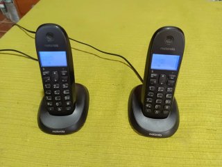 2 Motorola Fijos Negros