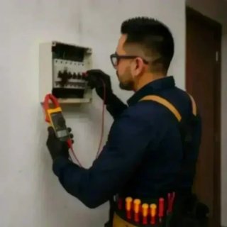 ELECTRICISTA - PUNTOS DE LUZ EN VALENCIA