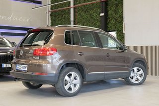 Volkswagen Tiguan   2.0 TDI 140cv DSG 4x4 Excellence