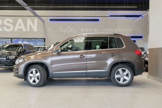 Volkswagen Tiguan   2.0 TDI 140cv DSG 4x4 Excellence
