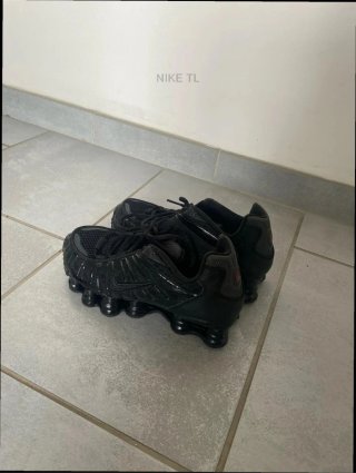 Nike Shox TL Talla 40 Negro Naranja