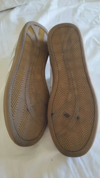 Zapatillas Beige y Blancas Mujer