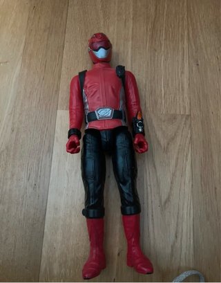 Muñeco power rangers rojo