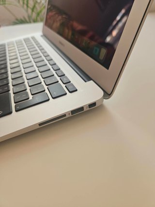 MacBook Air 13 2015 i7 2.2GHz 8GB RAM 256GB SSD