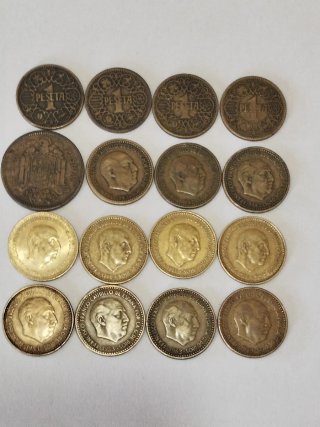 Lote 16 monedas "Pesetas del Caudillo".
