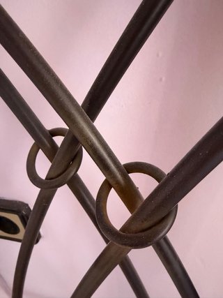 Cabezal de cama de metal negro