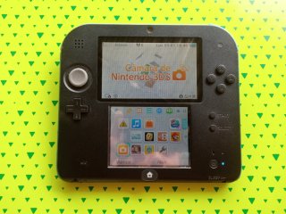 Nintendo 2DS + Caricatore e Giochi