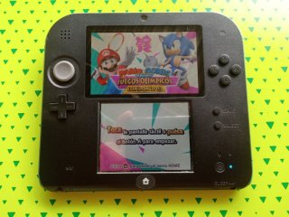 Nintendo 2DS + Caricatore e Giochi