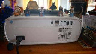 Proyector LED 1080p nativo ( soporta 4k) 300 pulga