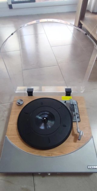 Tocadiscos ION