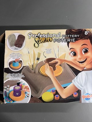 4 Giochi da tavolo diversi: Rummikub, Monopoli, Scape Room, Ceramica