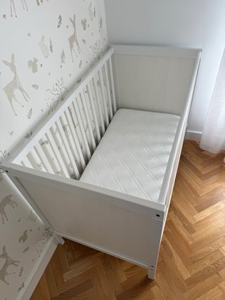 Cuna de madera Blanca + Colchón 60x120