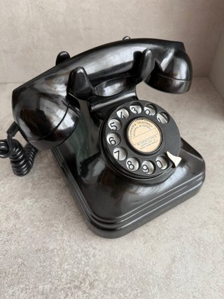 Teléfono antiguo