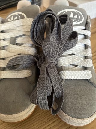 Adidas Campus Grises Originales con cordones gris