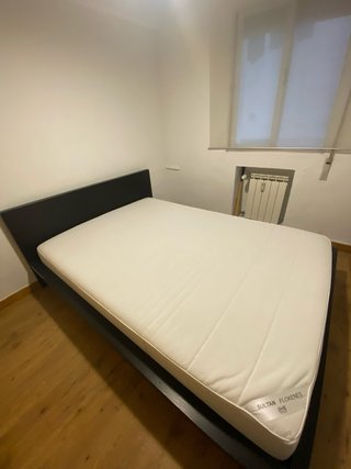 Cama de matrimonio de madera
