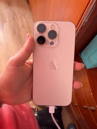 iPhone 16 Pro 90% Capacidad Batería