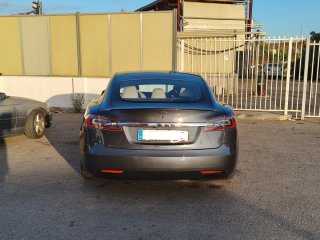 Tesla Model S 2020