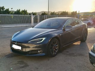 Tesla Model S 2020