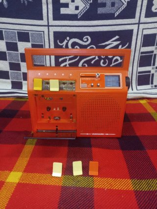 Radio Casete Vanguard Naranja