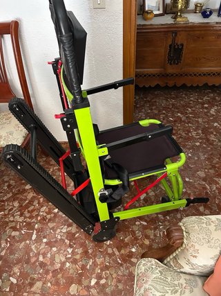 Silla subescaleras eléctrica con orugas