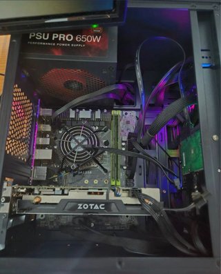 PC Gaming con luces RGB