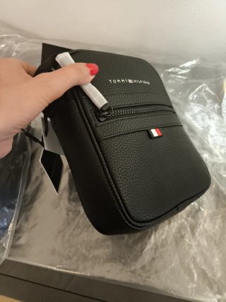 Borsa a tracolla Tommy Hilfiger nera