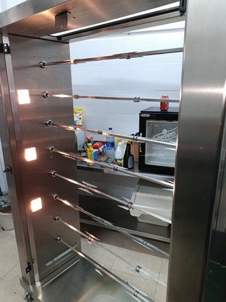 Horno de pollos a leña