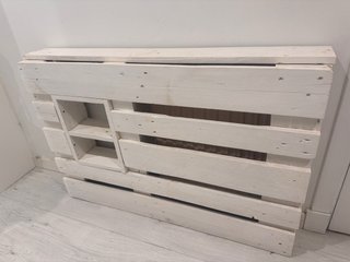 Cubre radiador de madera blanco