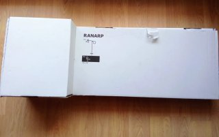 Lámpara de pie Ikea Ranarp Negra y Dorada