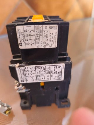 Contactor modelo CA2-DN140A60 de Telemecanique