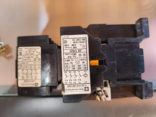 Contactor modelo CA2-DN140A60 de Telemecanique