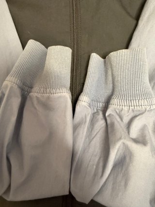 Cortavientos Pull and Bear azul