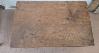 Mesita auxiliar de madera