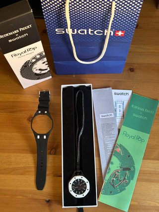 Reloj Swatch Royal Pop Ocho Negro
