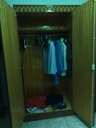 Armario de madera 4 puertas