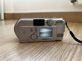 Cámara Sony Cyber-shot DSC-P71 3.2MP - IMPECABLE