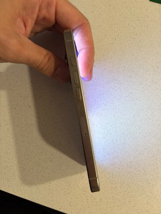 iPhone 16 Pro Gris