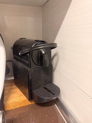 Cafetera De'Longhi Nespresso Inissia Negra