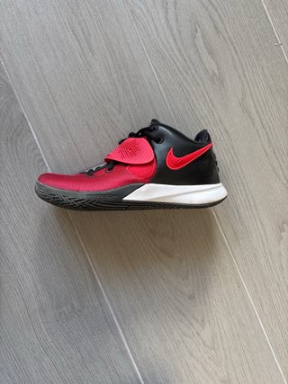 Botas Nike Kyrie 3 Negro Rojo