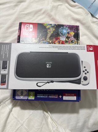 Nintendo Switch OLED Bianca