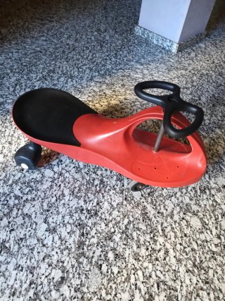Triciclo infantil rojo