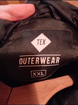 Chaqueta TEX negra acolchada