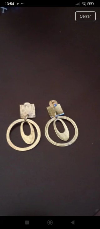 Pendientes dorados aro con diseño