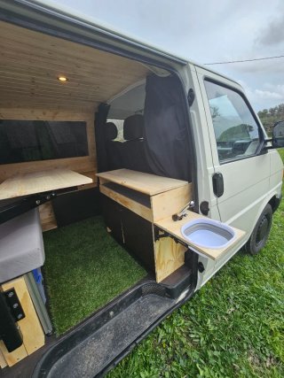 Furgoneta Volkswagen Transporter T4 del 97 con mod