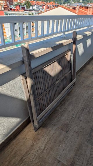 Mesa Plegable Madera Exterior marca Naterial.