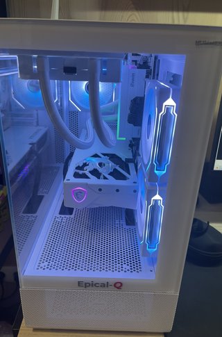 Ordenador Gaming Ryzen 7 7800X3D + RTX 5070Ti