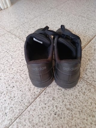 Zapatillas Adidas negras niña